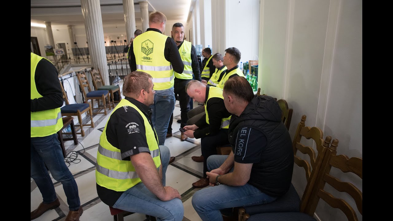 Polish farmers launch hunger strike in parliament over EU Green Deal