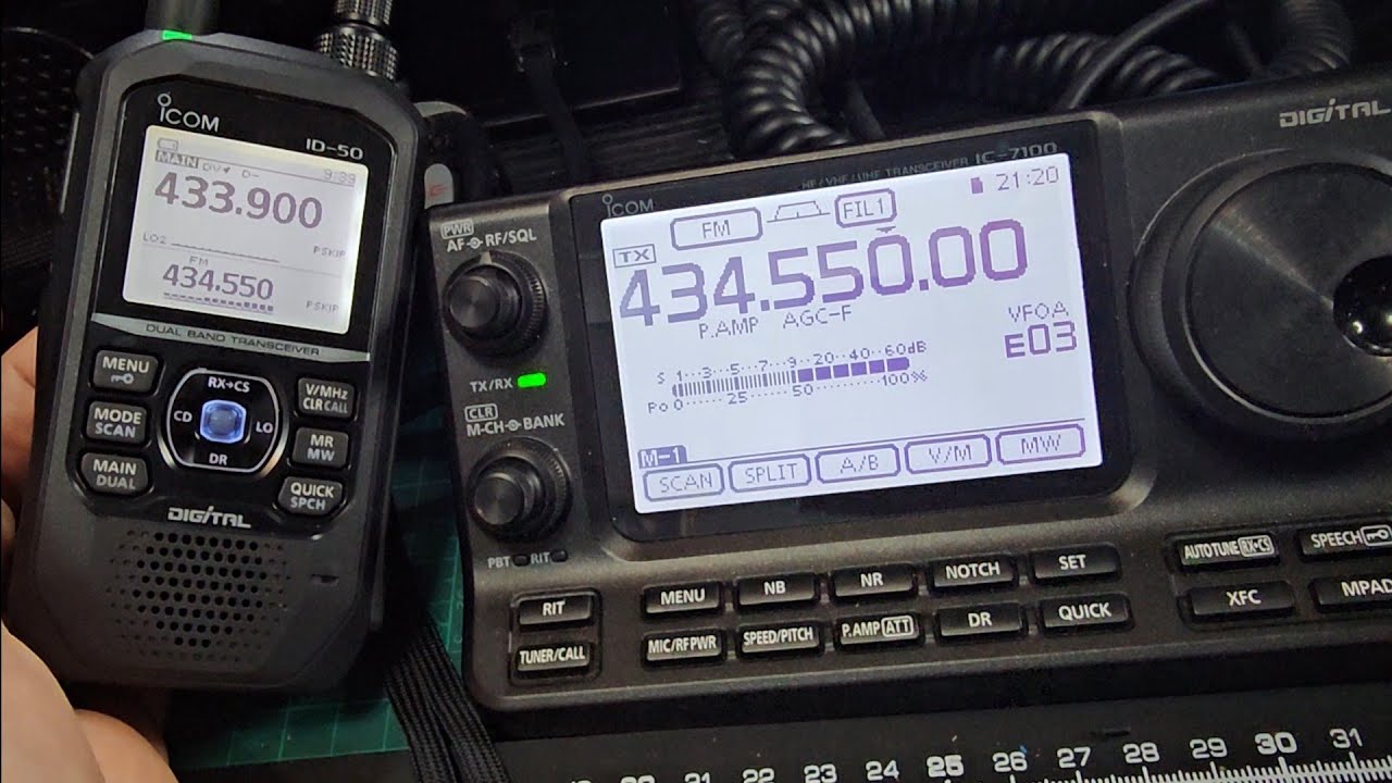 ICOM.ID-50 & ICOM IC-7100 Side by Side - 2024