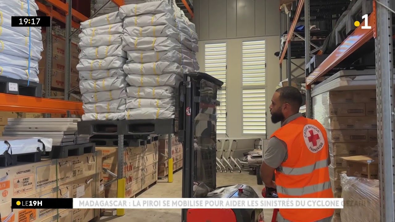 Cyclone Gezani :  A La Réunion, la Croix Rouge envoie 30 tonnes de matériaux sur place
