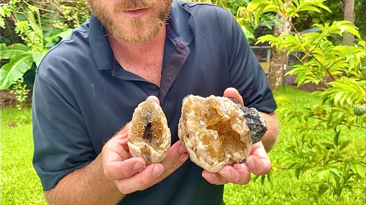 FINDING FOSSILIZED CLAMS WITH CALCITE CRYSTALS INSIDE THEM! BEST SPECIMENS I&rsquo;VE EVER SEEN!! #rock