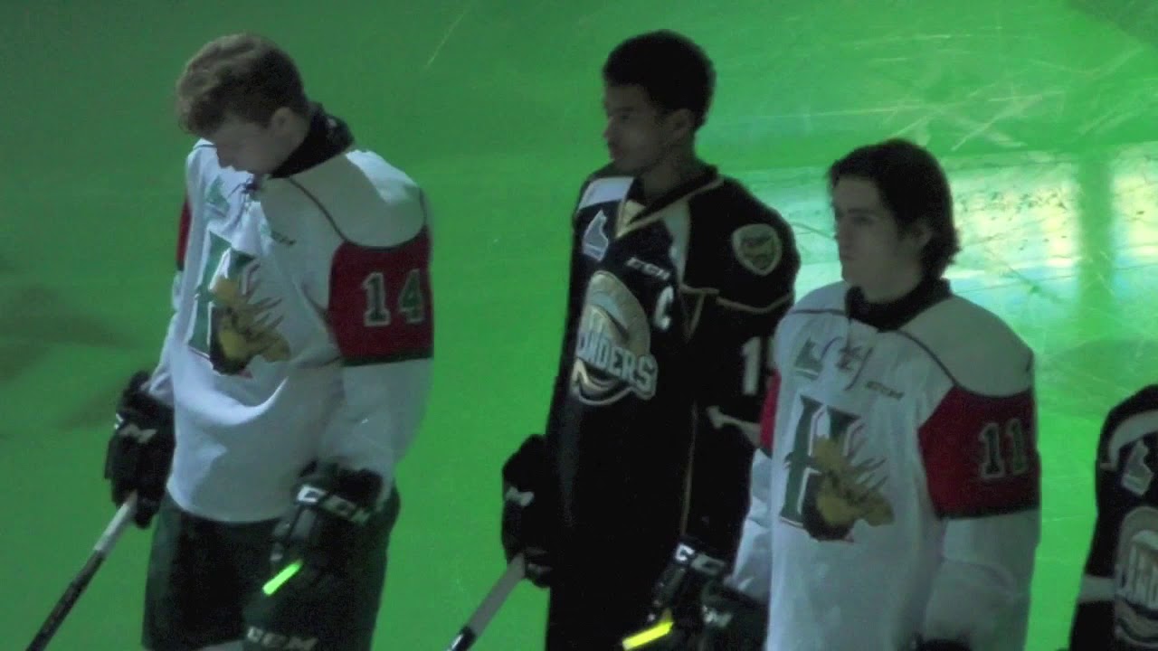 Charlottetown Islanders honour Humboldt Broncos