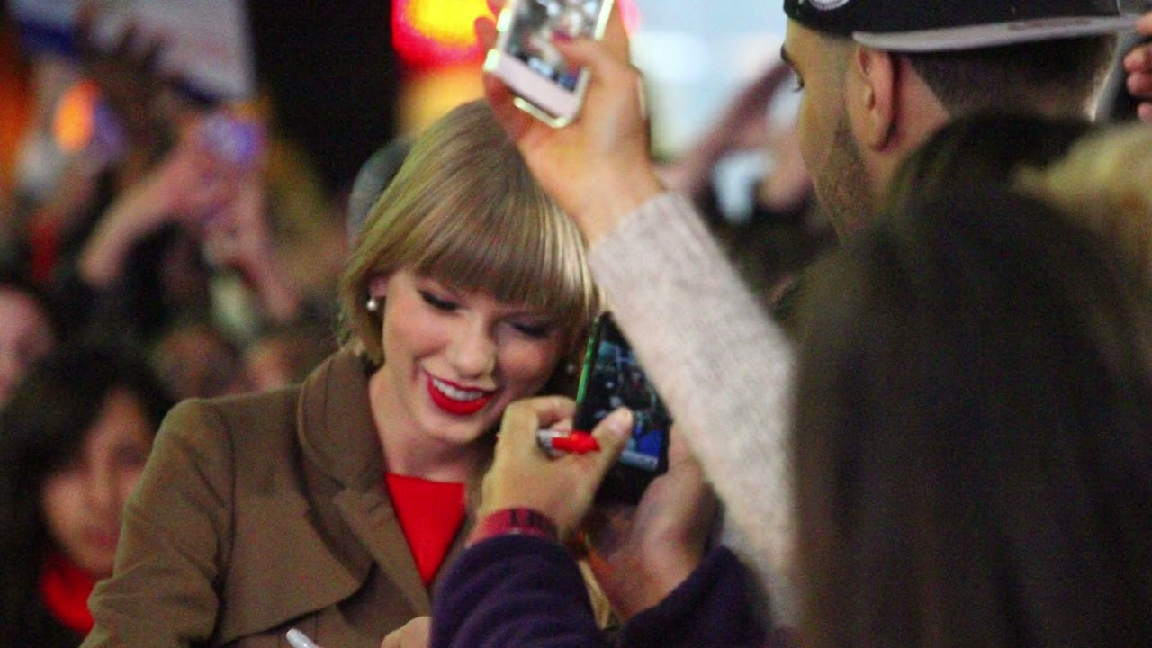 Ultimate Taylor Swift Fan Gift Guide: Top Holiday Must-Haves!