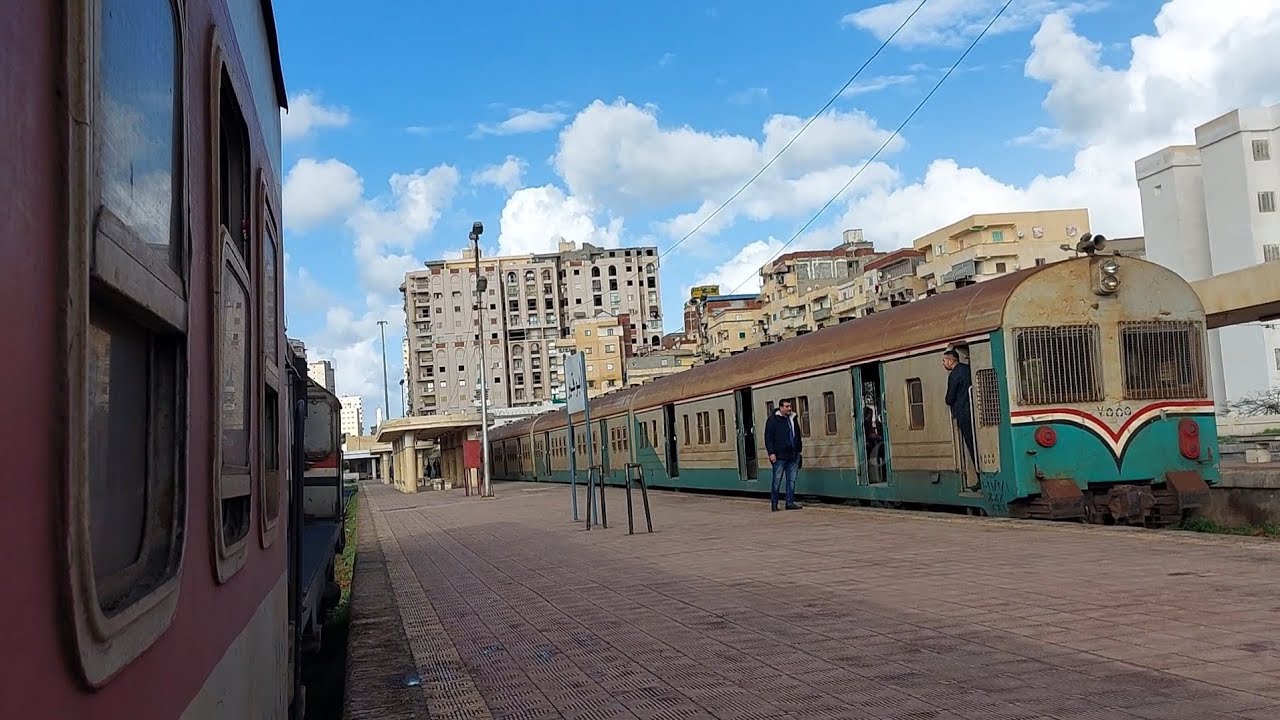 رحلة كاملة في قطار ابو قير من محطة مصر إلى أبو قير! ٢٠٢٢ - A full journey in Abu Qir train! 2022