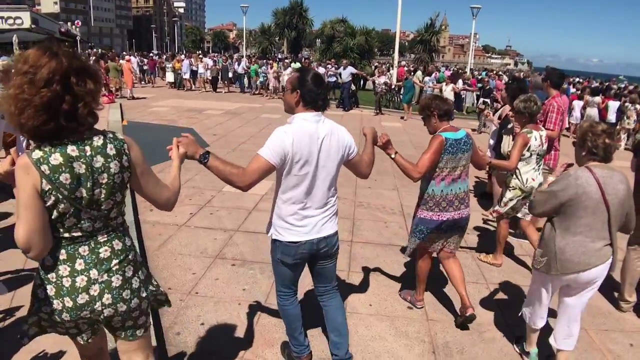 Danza Prima during summer festivities in Gijon
