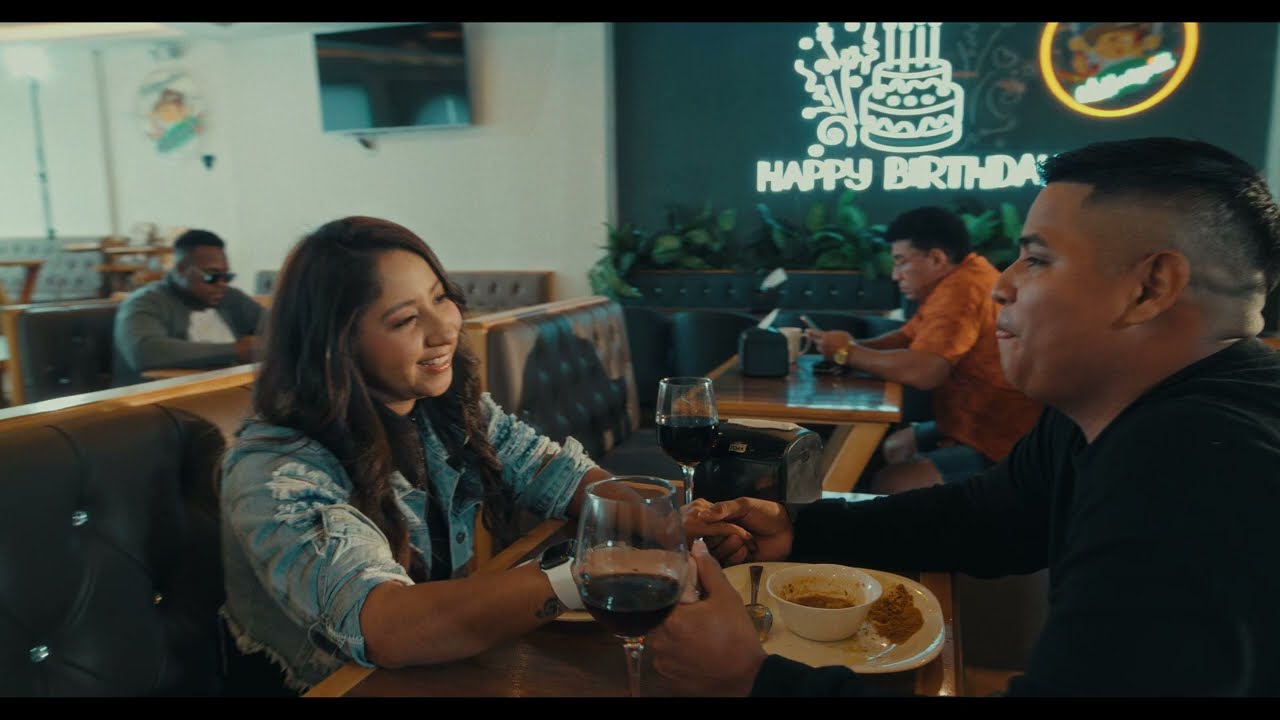Jhonny Martire - Un Hombre No Llora (Official Video)