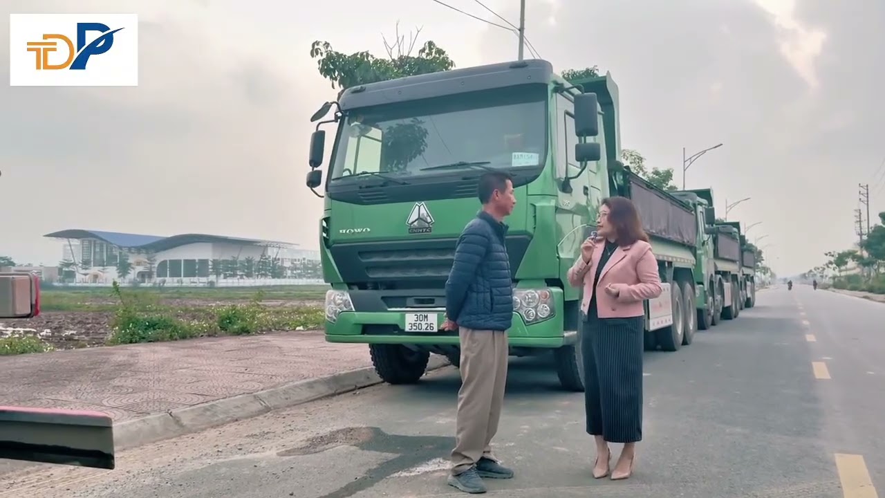 Một ngày làm việc của xe ben 4 chân