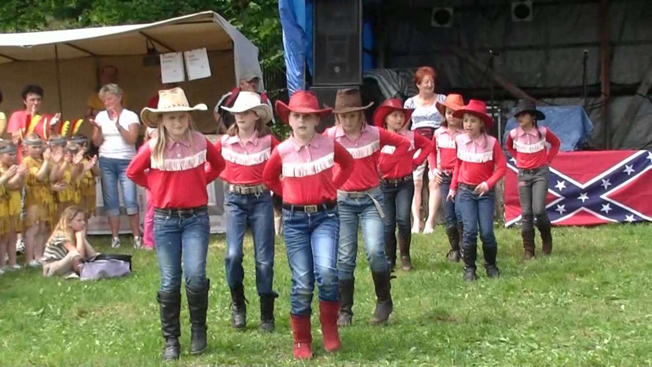 # 2. DUBSKÝ DOSTAVNÍK (DĚTSKÉ COUNTRY TANCE 1.) 21.5.2011 © V.Skořepa CŠV