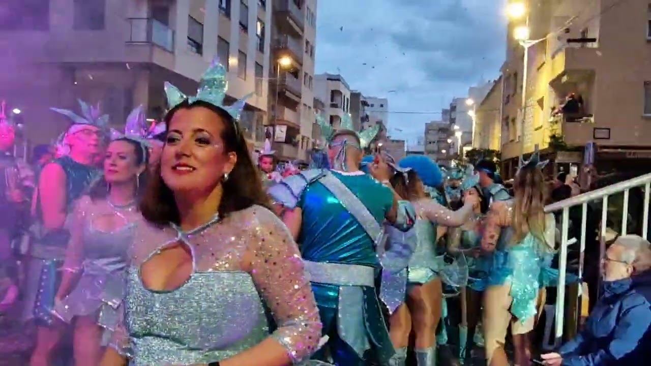 Carnaval 2025, Primera desfilada, 1 de 3, Vinaròs News, 1 de març