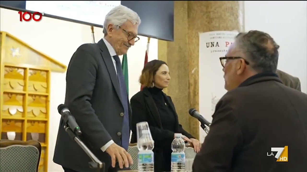 Massimo D&rsquo;Alema non risponde alle domande di Danilo Lupo