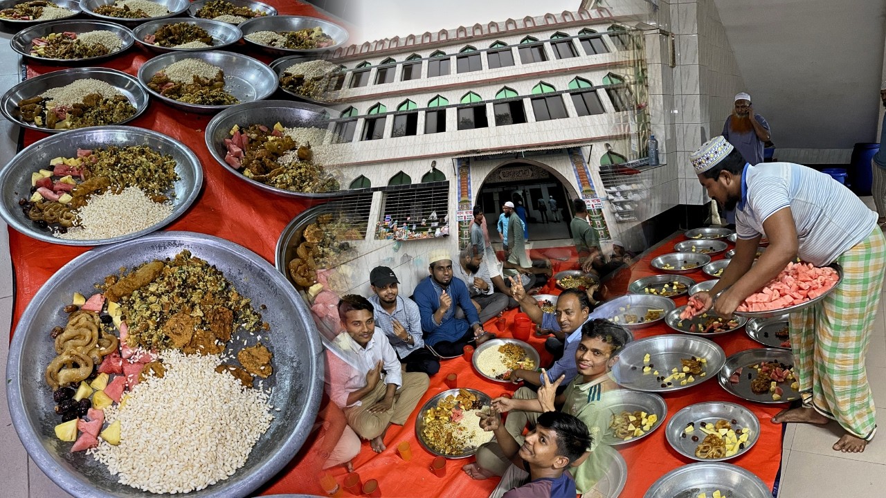 রেলওয়ে জামে মসজিদে ইফতার, অনেক মুসুল্লি ইফতার করেন এই মসজিদে