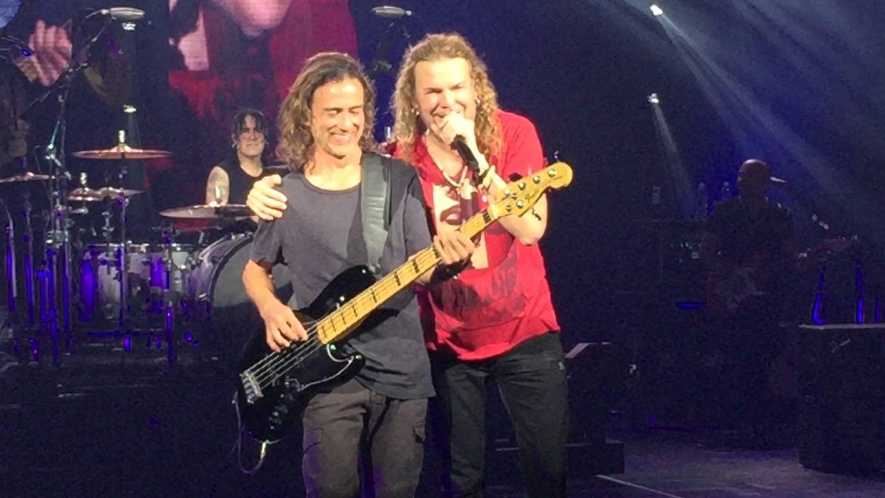 Juan Bajo - Maná Concierto Auditorio Metropolitano Tour Cama Incendiada 2015 En Vivo
