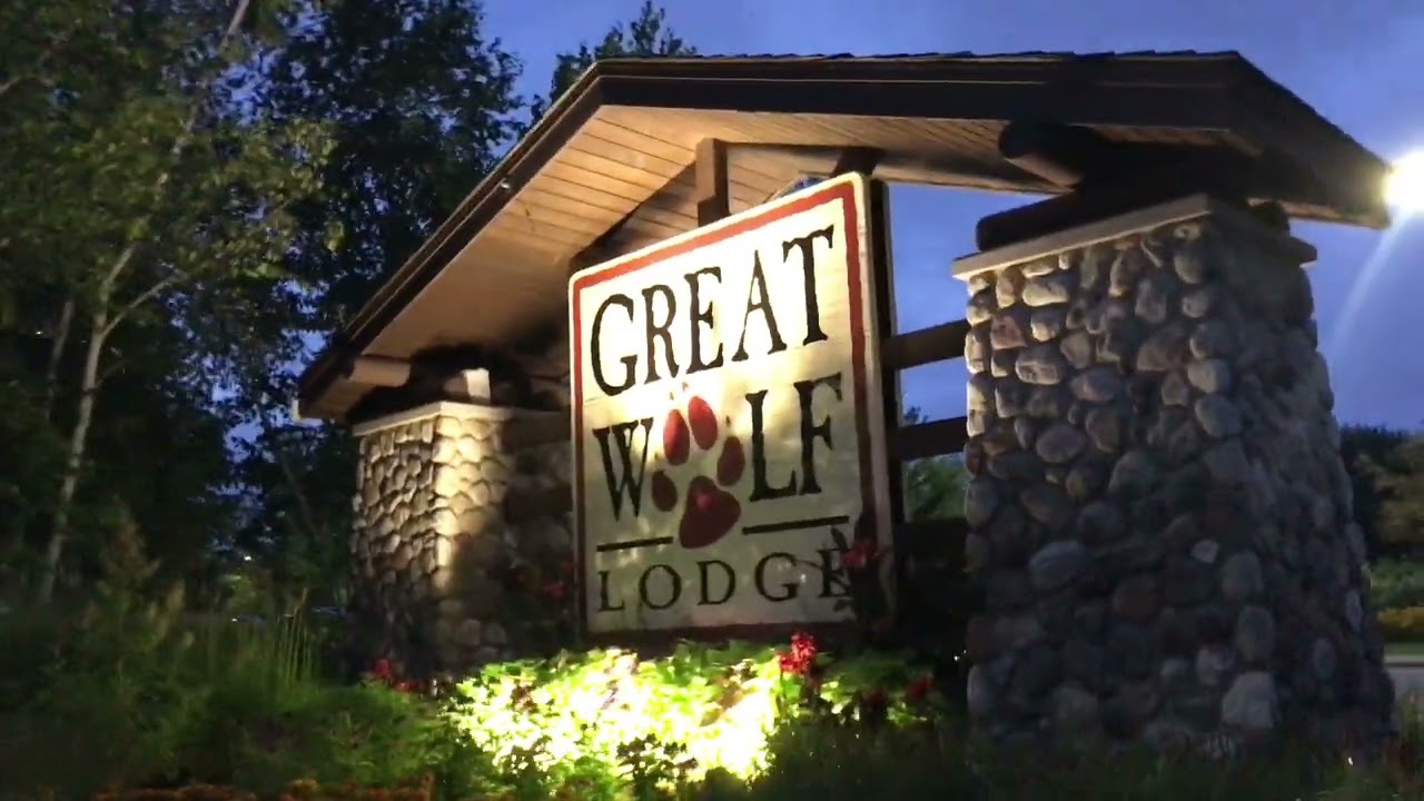Walking Around Great Wolf Grounds At Night