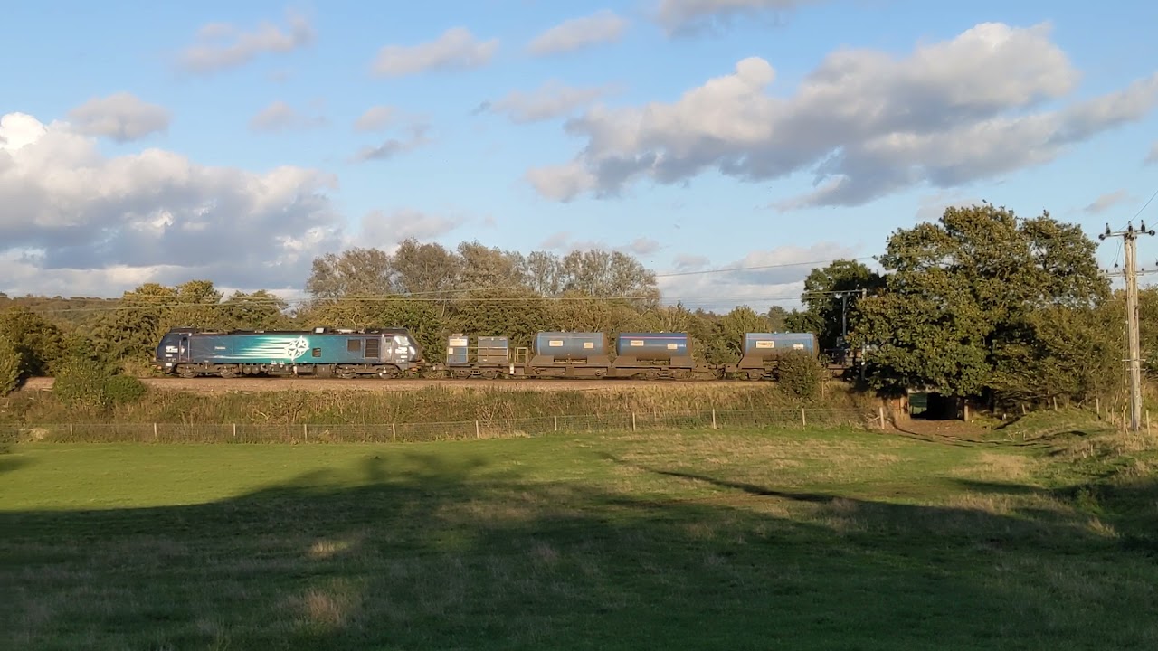 88004 + 68033 3S60 at Baylham