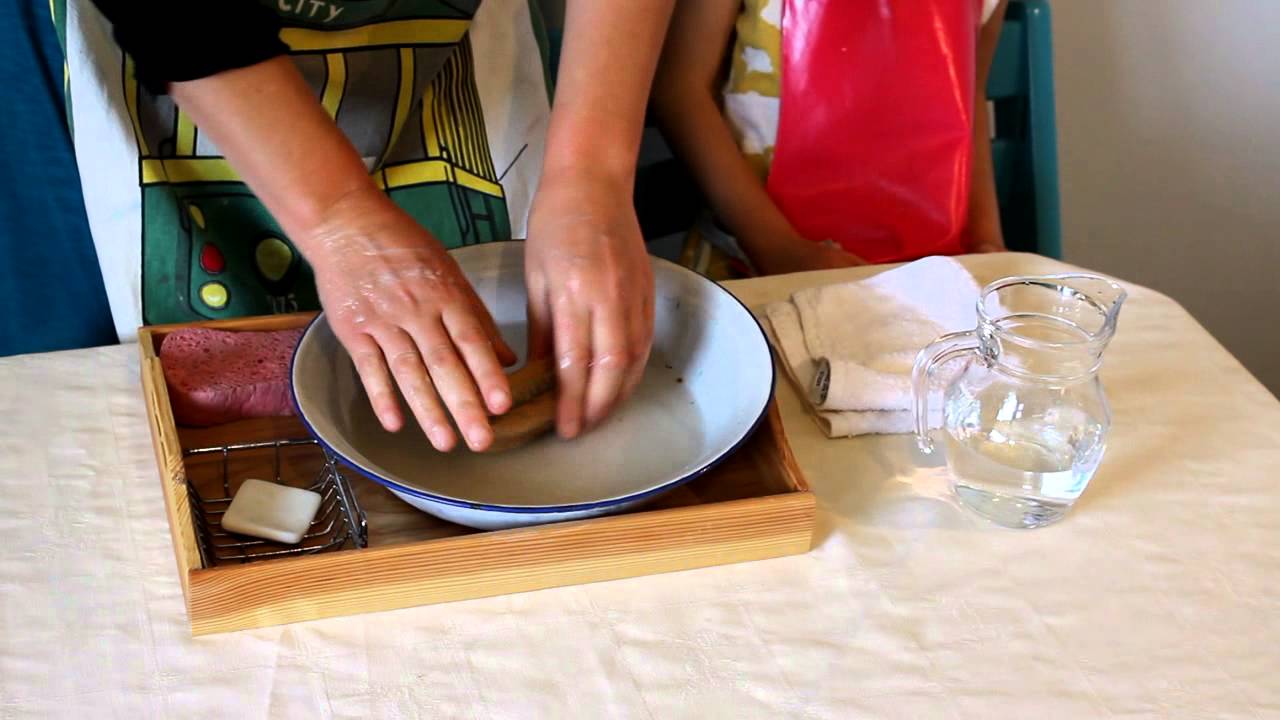 Se laver les mains : Vie Pratique Montessori
