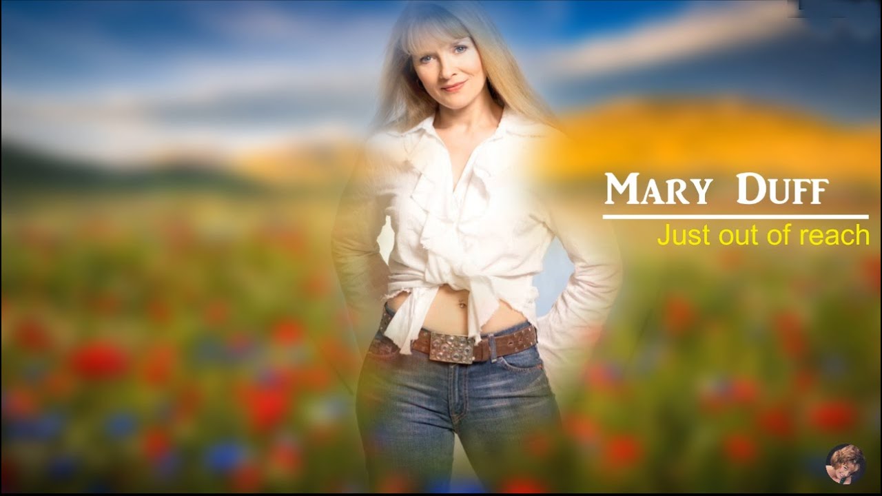 Mary Duff sjunger två låtar - Just out of reach och Jealous heart -