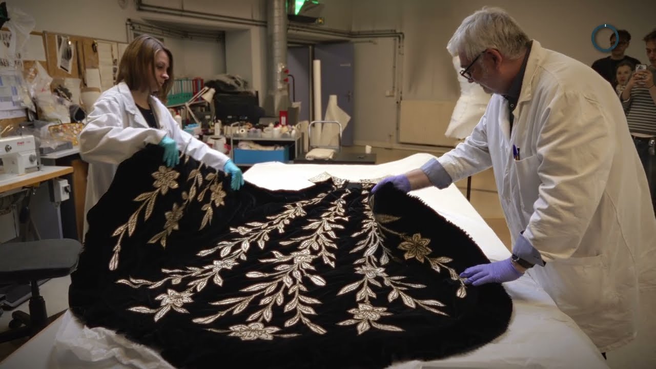 Dans les coulisses de l'exposition Worth au Petit Palais - #2 Robe aux lys, vers 1896