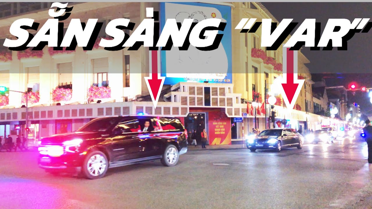 Thủ Tướng New Zealand Ngồi Xe Bọc Thép Đi Qua Tràng Tiền Plaza và Hồ Gươm.