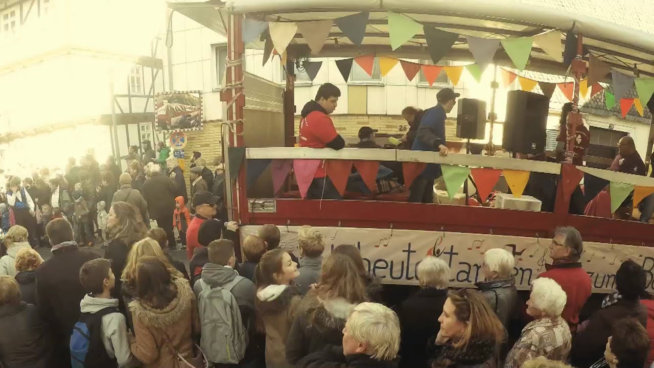 Im Zeitraffer: Der Lolls-Festzug in 150 Sekunden - Lullusfest