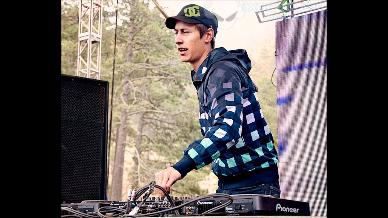Justice & Simian Mobile Disco - We Are Your Friends (Khainz Remix)