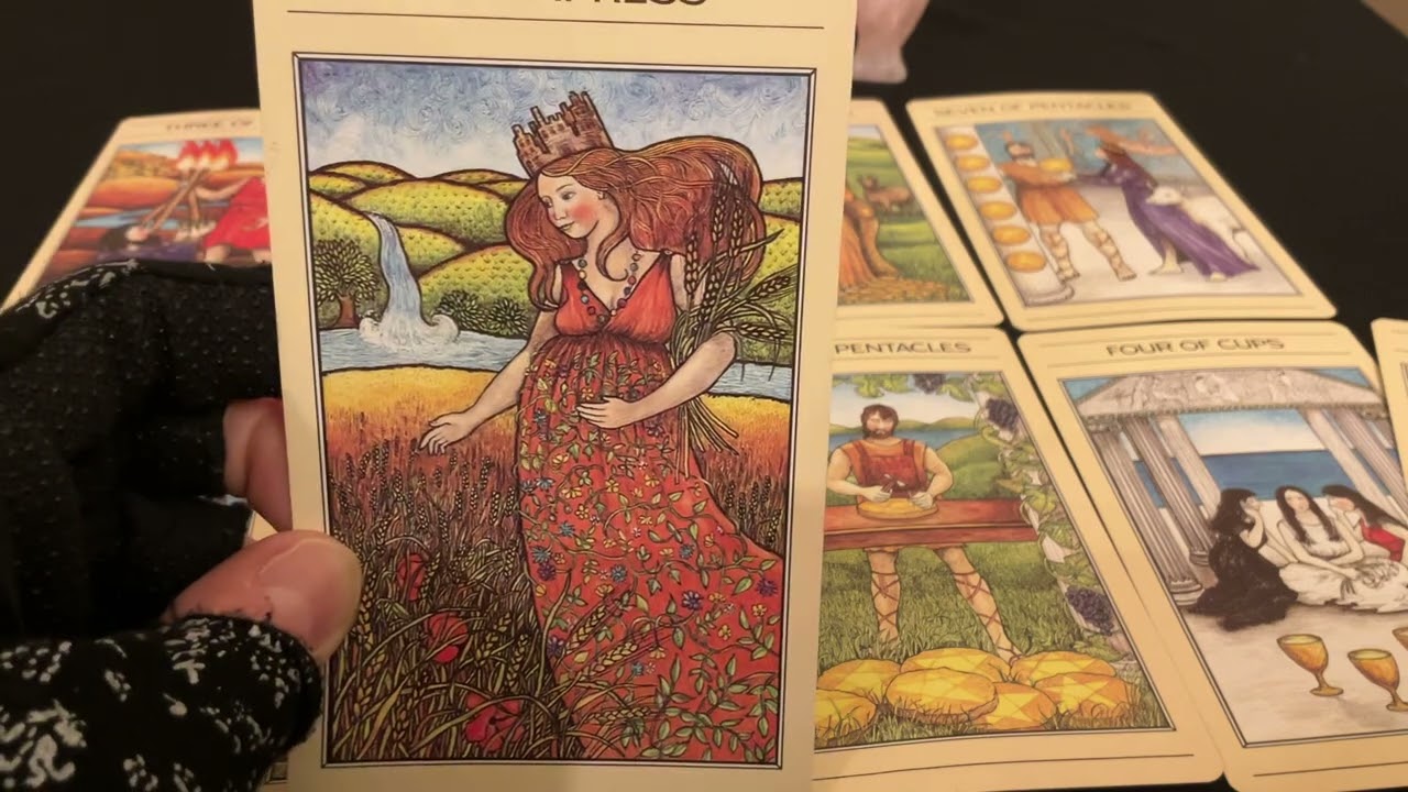 Potent New Moon in Capricorn - In the Dark, but Shifting Gears! (Tarot at 7:00)