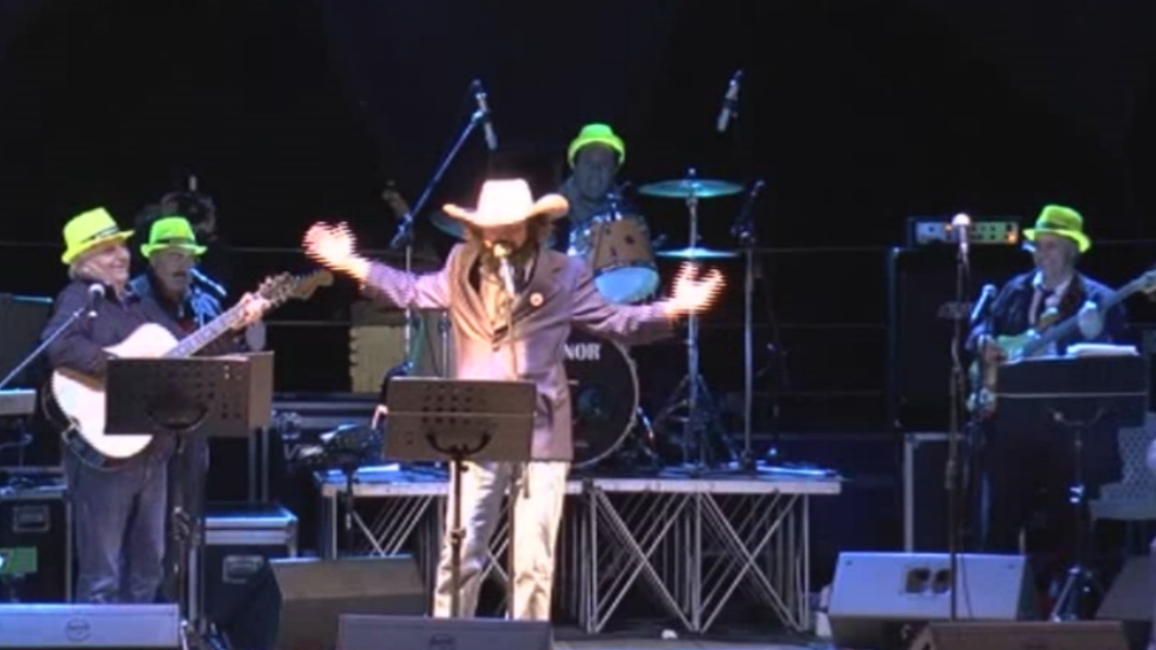 Vinicio Capossela presenta la Banda della Posta in Espa&ntilde;a ca&ntilde;&iacute; - Sponz 2016 - Musica per Sposalizi