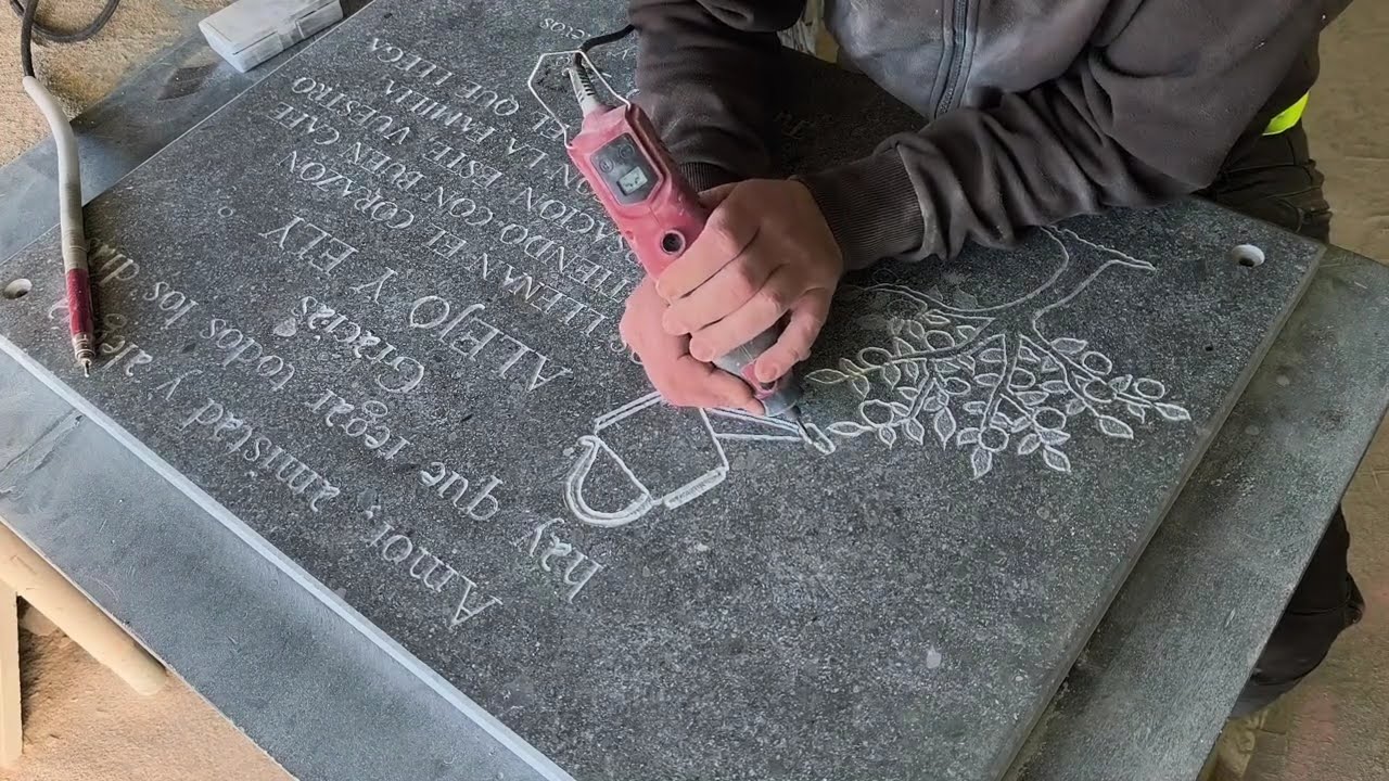 Cómo Grabar una placa en Cantería con una Dremel