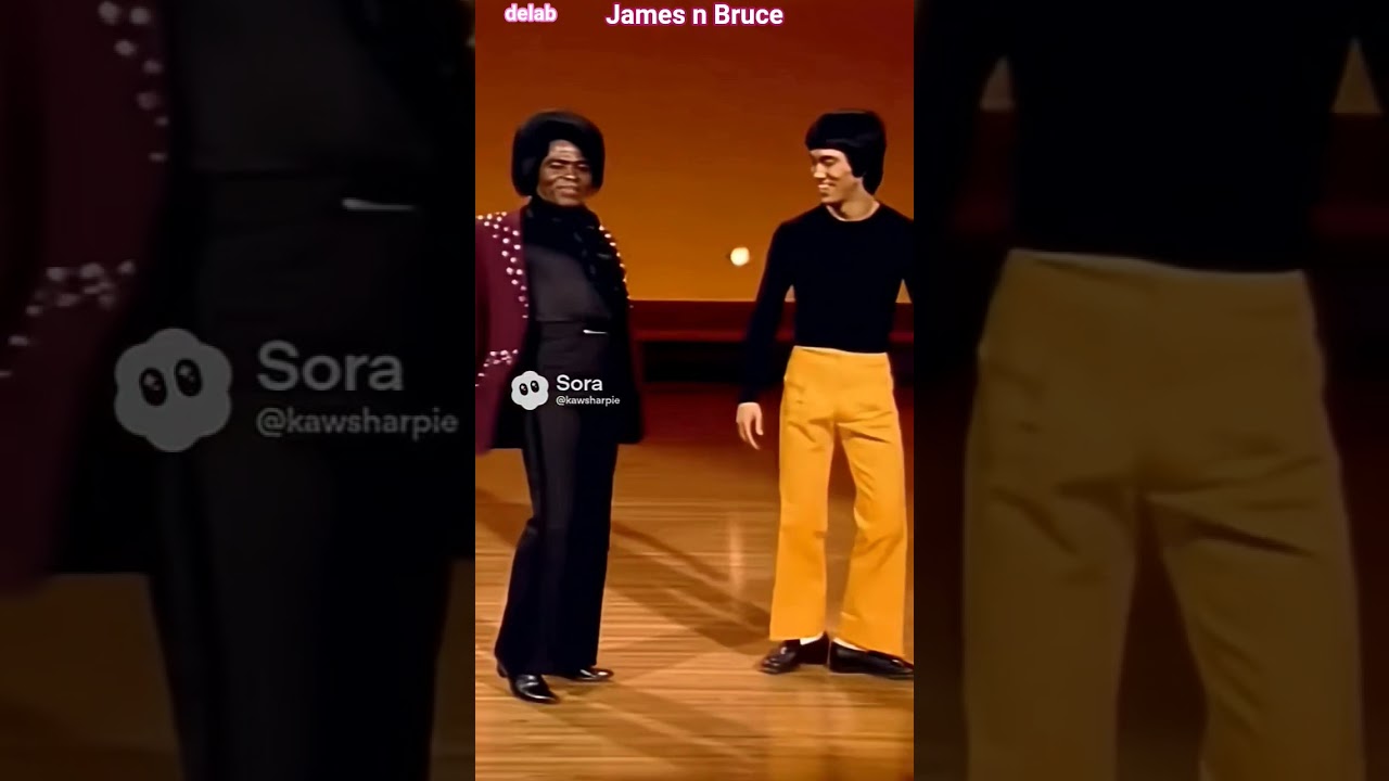 Джеймс Браун учит Брюса Ли танцевать. 