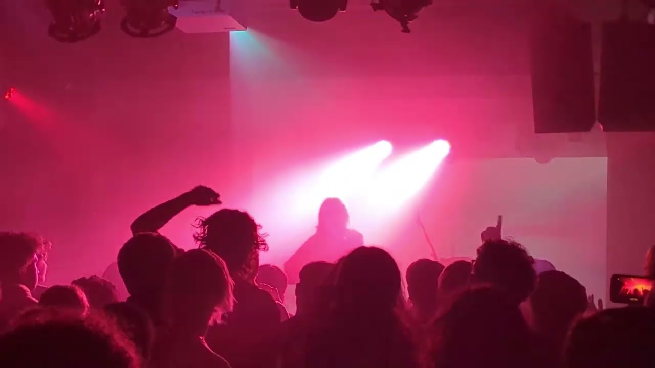 kmoe - K1 (Live Performance) @ Madame Lou's Seattle for quannnic Warbrained Tour (clips)