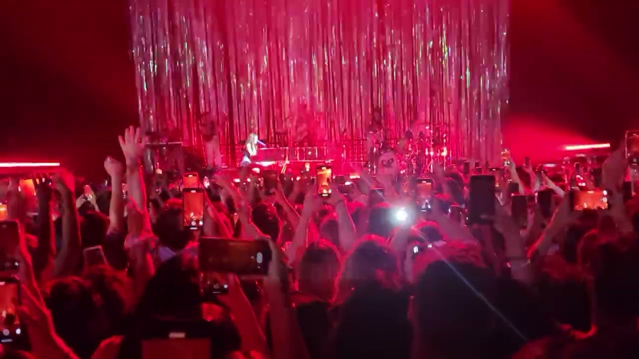 Olivia Rodrigo Drivers License (LIVE) Sour Tour Las Vegas
