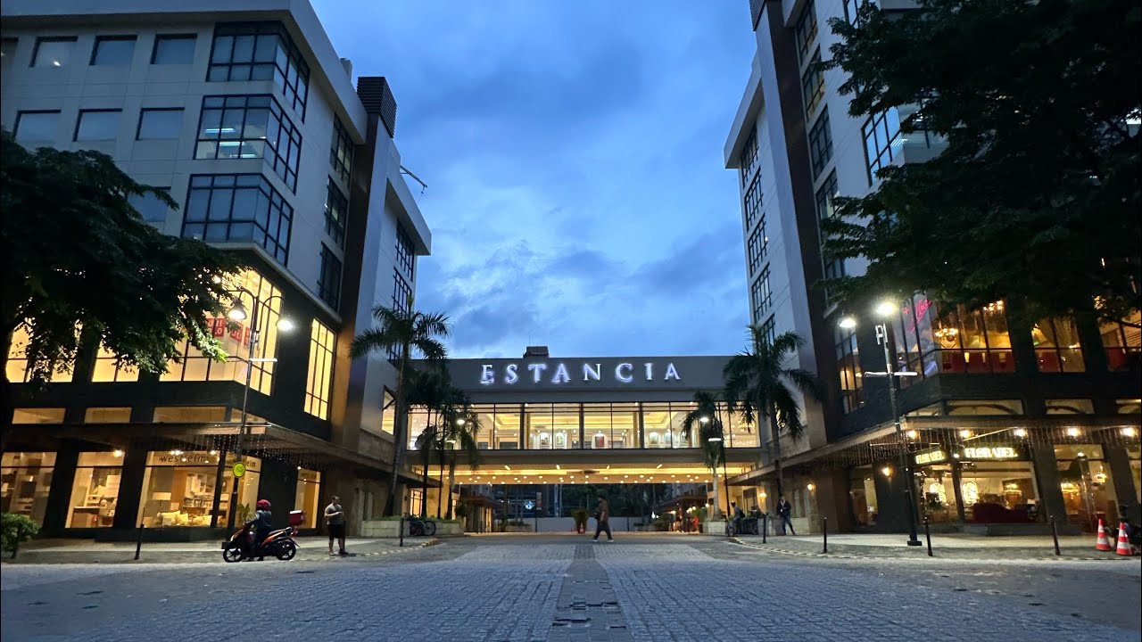 Outdoor Restaurants in Capitol Commons | Ortigas Center, Pasig City, Metro Manila, Philippines 🇵🇭