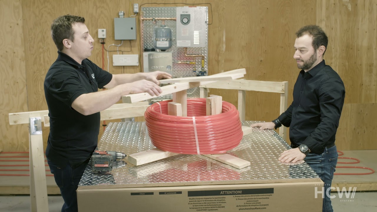 La fabrication d'un dérouleur à l'aide de la palette de transport.