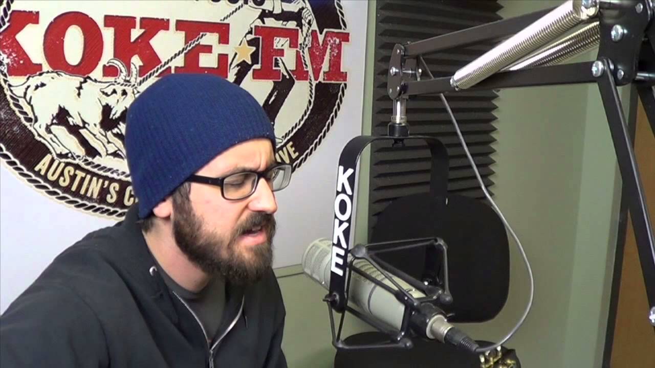 Sean McConnell Performs Tell The Truth