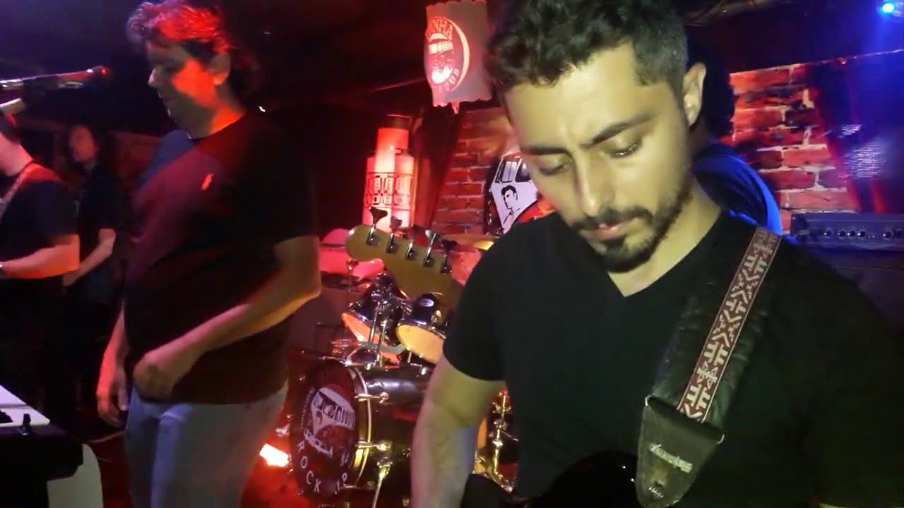 Pigs (Three Different Ones) - Atmosfera - Pink Floyd Cover - (Toinha Rock Pub 09/09/2017)