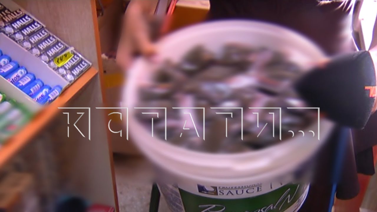 В продуктовом магазине торгуют запрещёнными веществами, в туалете расположили цех по разливу коньяка