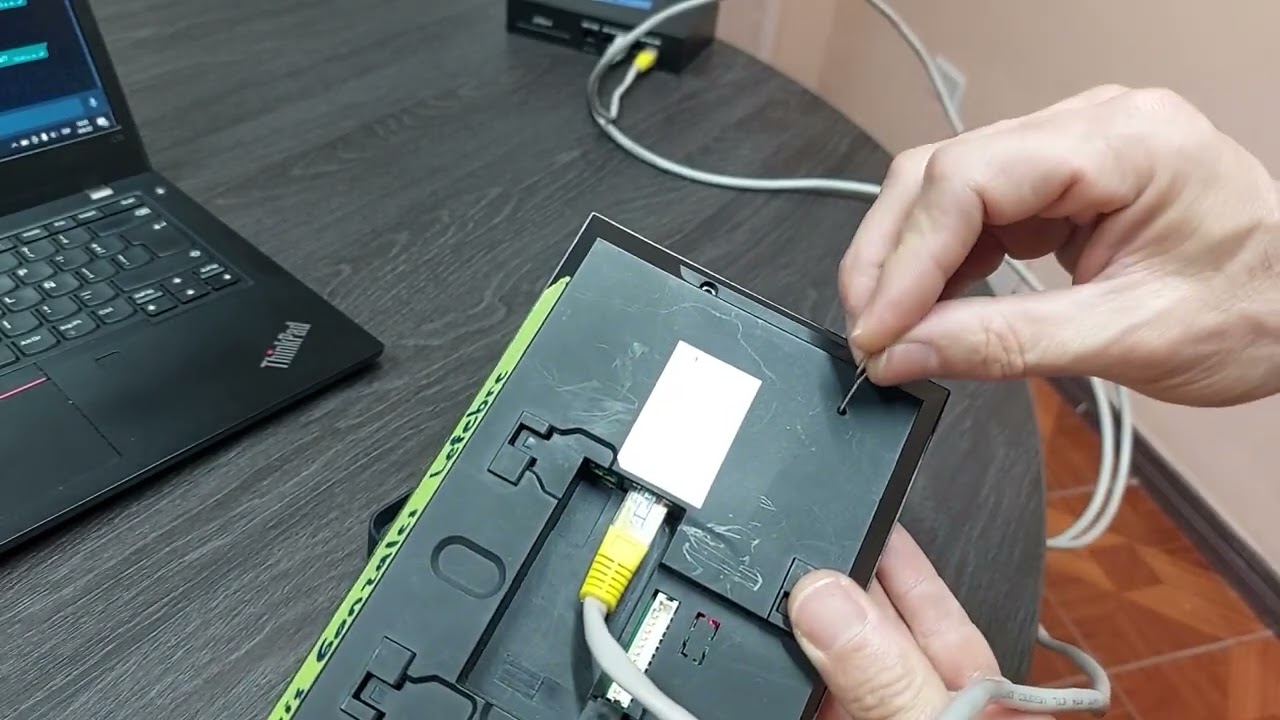 ¿Cómo resetear el Dahua KTP02 (VTO2111D y VTH2421FB-P)?