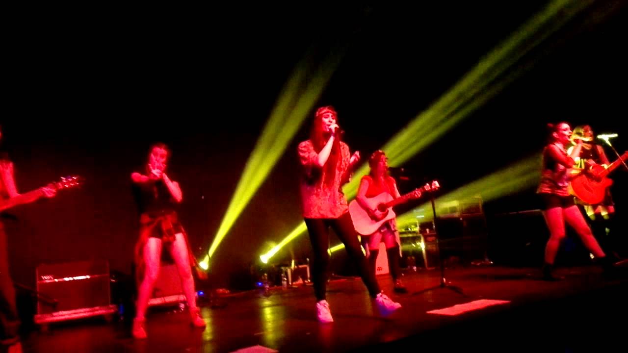 Cimorelli - Up At Night live in Stgo, Chile