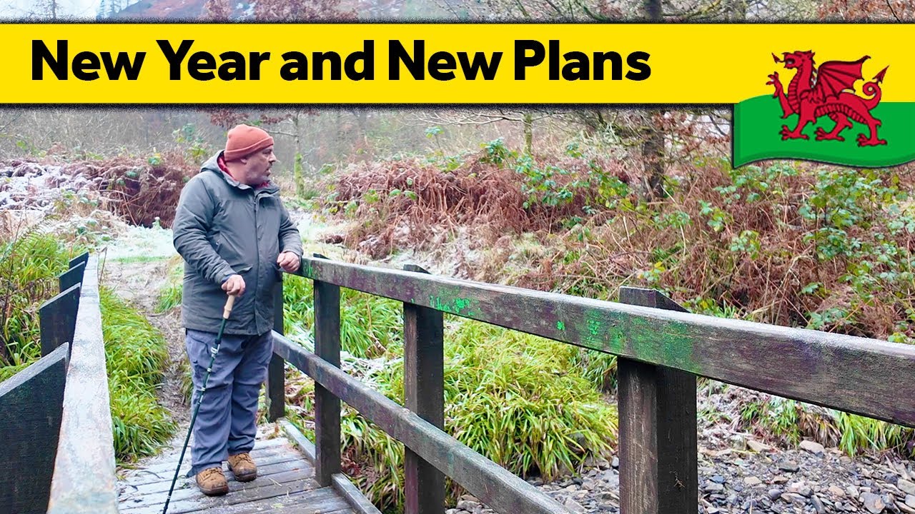 187. Winter Walk & Approaching Snowstorm - Living Alone in Wales