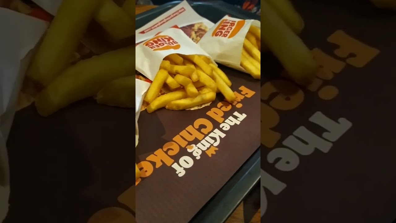 Having french fries 🍟🍟🍟 I @smasa-q4t