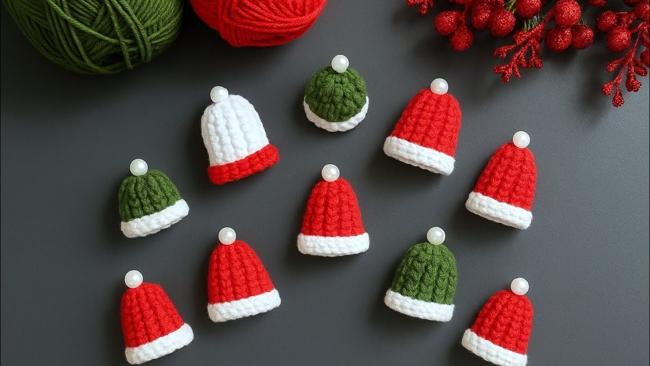 Crochet Christmas Hat - Crochet Christmas Decorations