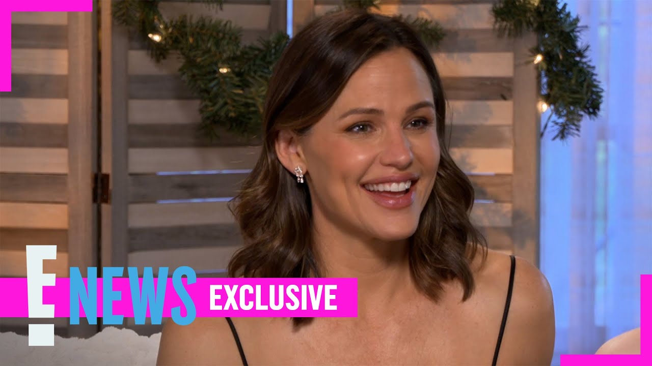 Jennifer Garner Dishes on Her Holiday Traditions with Her Kids | E! News
