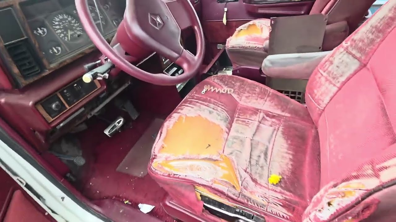 387 тыс.!!! Dodge Caravan 1989 года с полной загрузкой!! Сегодня на свалке нашел старый деревянны...
