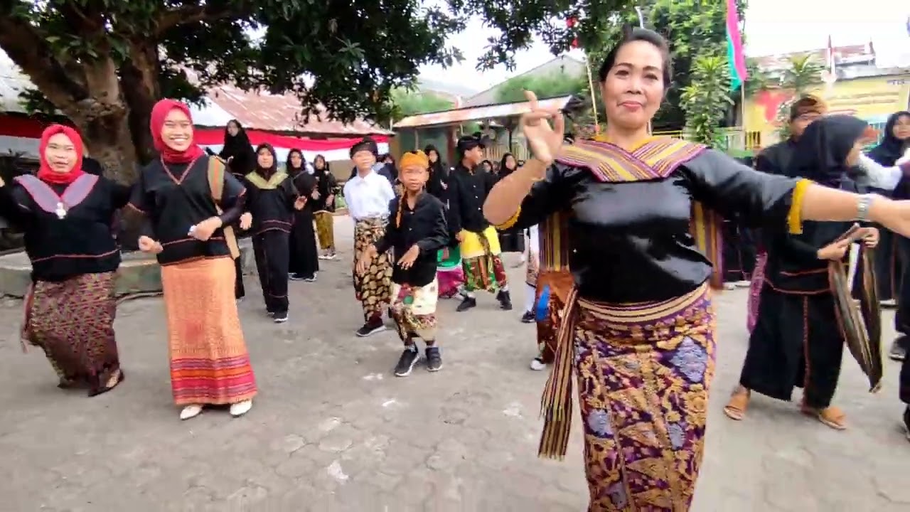 KOTE MENTARAM by Ratu Asyifa/senam kreasi/HUT KOTA MATARAM ke -29/zumba/SDN 21 cakranegara