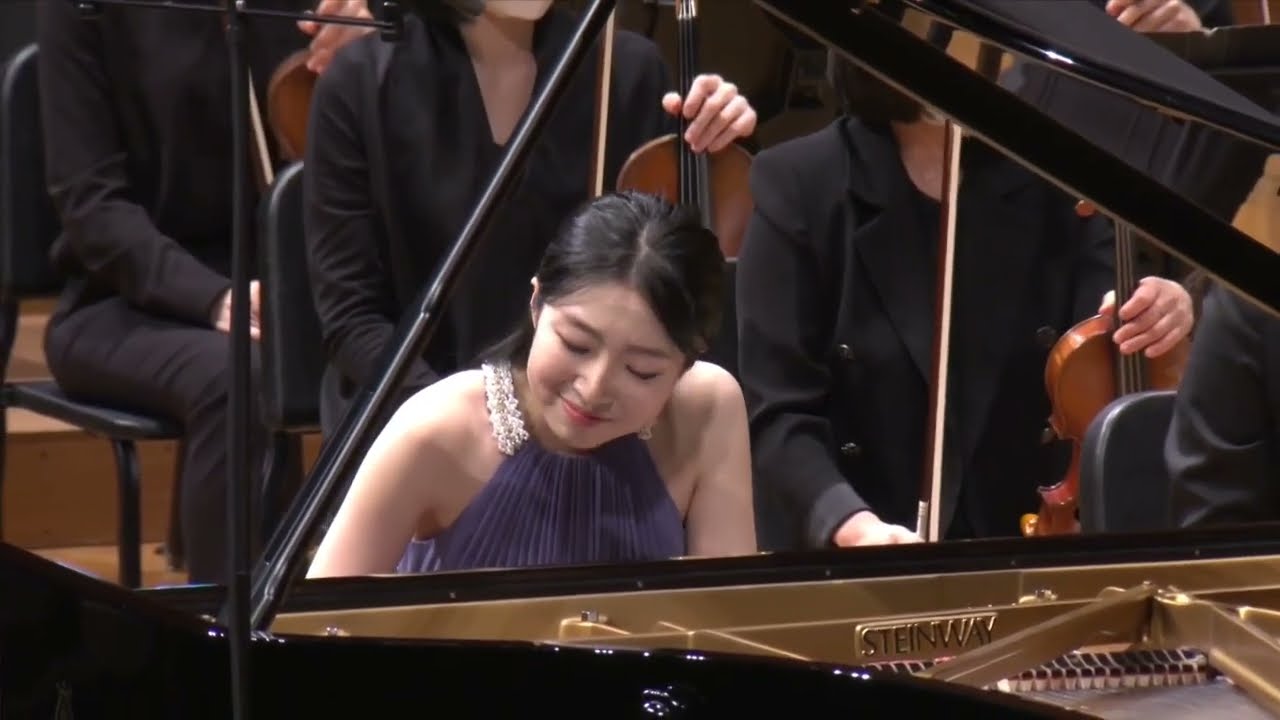 Mozart Piano Concerto No. 13 in C Major, KV 415 | Su Yeon Kim, James Judd