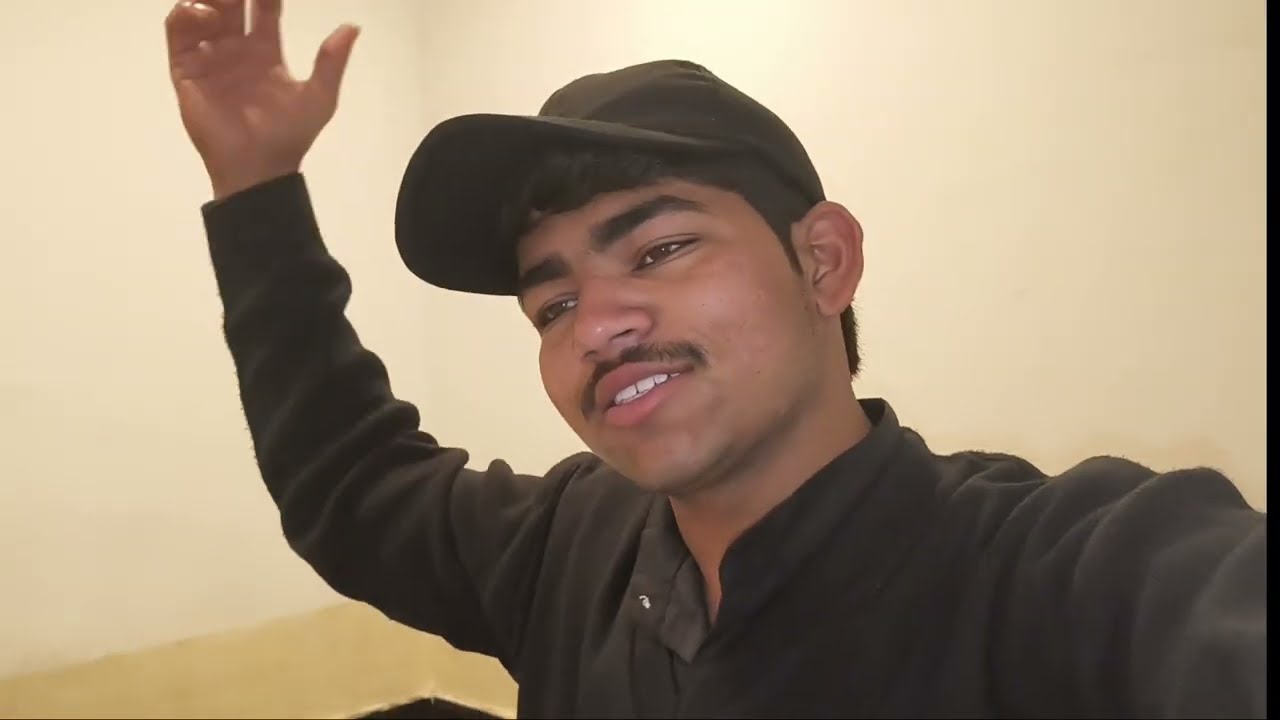 New Vlog... Finally Meri life ka  first pizza eating🍕