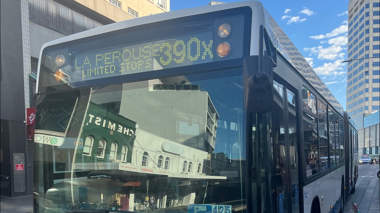 TJH Port Botany m/o 1689 Volvo B12BLEA Euro 3 Custom Coaches CB60 Lunar New Year Festival Bendy Bus.