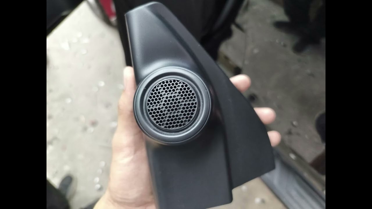 TOYOTA HILUX / SOUND SYSTEM UPGRADE / JBL STADIUM CAR AUDIO / RAINBOW DSP / GZ DEADENING