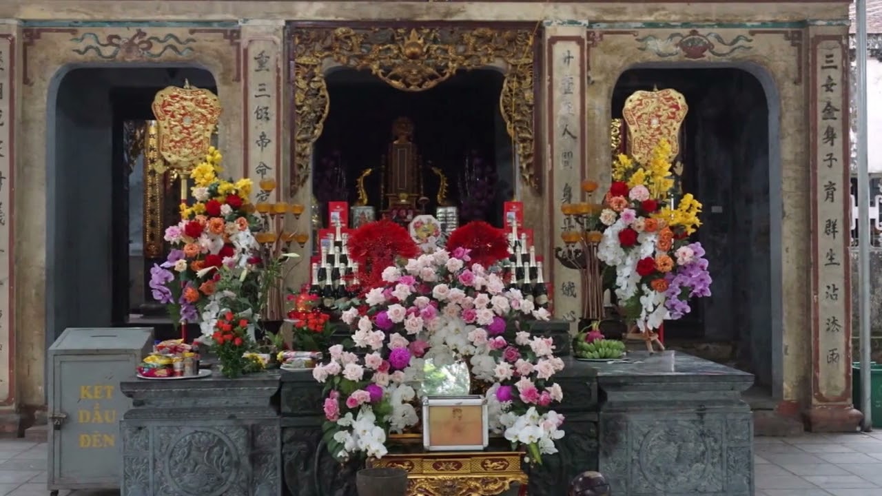 Đền Sòng Sơn, thờ phụng Thánh Mẫu Liễu Hạnh và Tam Tòa Thánh Mẫu, Đức Thánh Trần