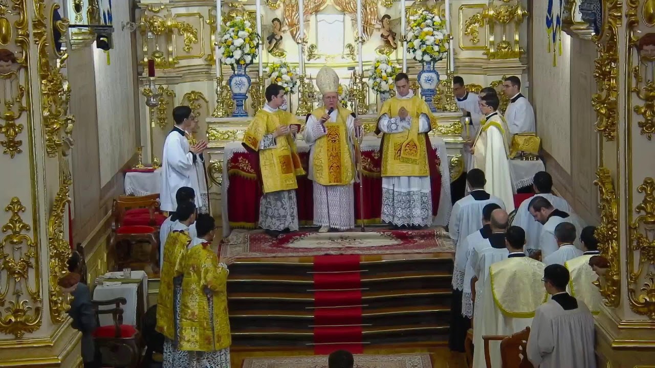 Missa Pontifical com Ordenação Subdiaconal