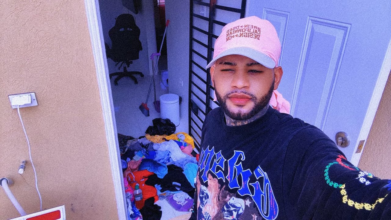 Doing laundry for the first time at my new home 