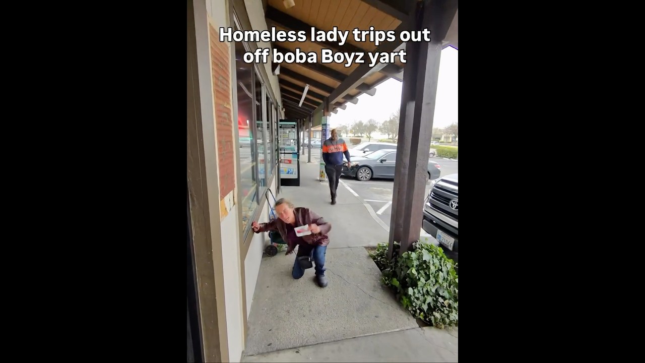 This homeless woman was trippin 😭